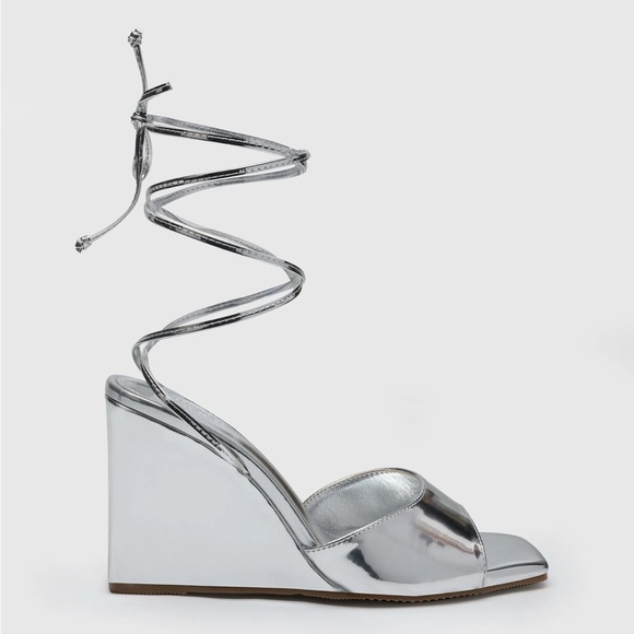 Silver Chrome Strappy Wedge Heels - Cider NWOT - Picture 5 of 8